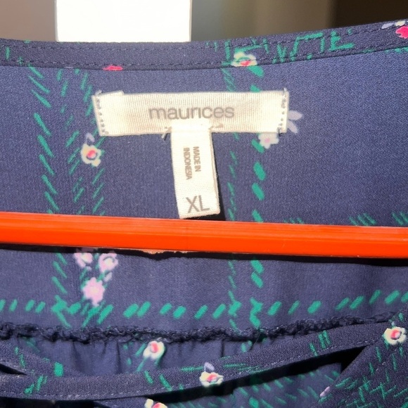 Maurice’s Polyester Blouse - Picture 2 of 3